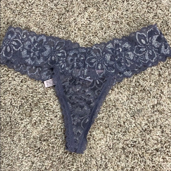 Victoria’s Secret Thongs - Picture 5 of 9
